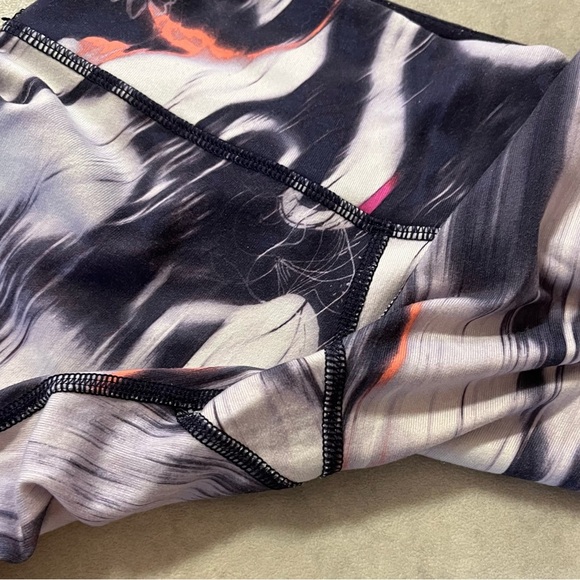 Lululemon full length leggings. Size 4. Low waist. Bold. Fun. - Picture 3 of 7